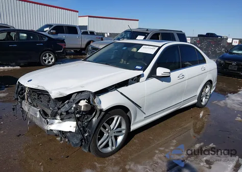 2013 Mercedes-Benz C 250 Sport from USA, damaged, VIN WDDGF4HB2DR256867